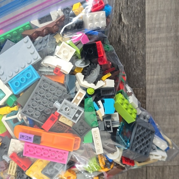 LEGO Mystery Grab Bag of Assorted Lego's| Mystery Bag #22​ - Picture 6 of 10